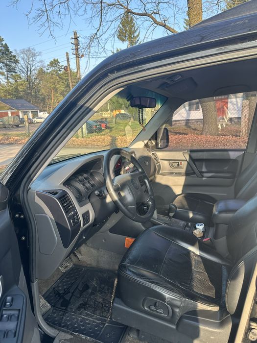 Mitsubishi Pajaro Wagon