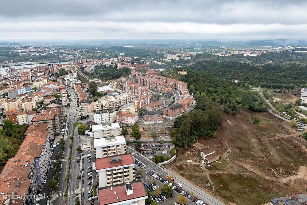 Apartamento T4 para arrendamento
