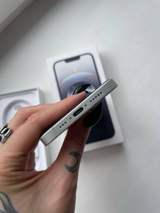 iPhone 16e 128GB