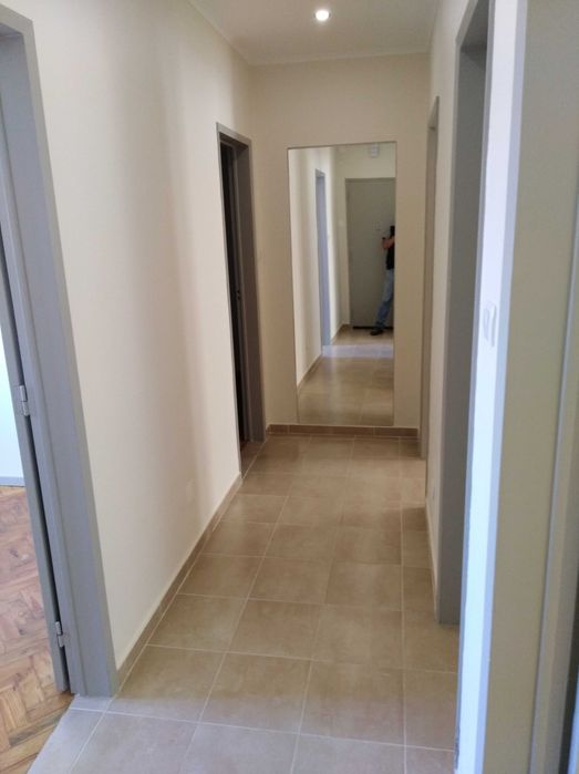Apartamento de Rés de chão T2 para arrendamento 82mt área bruta renovado