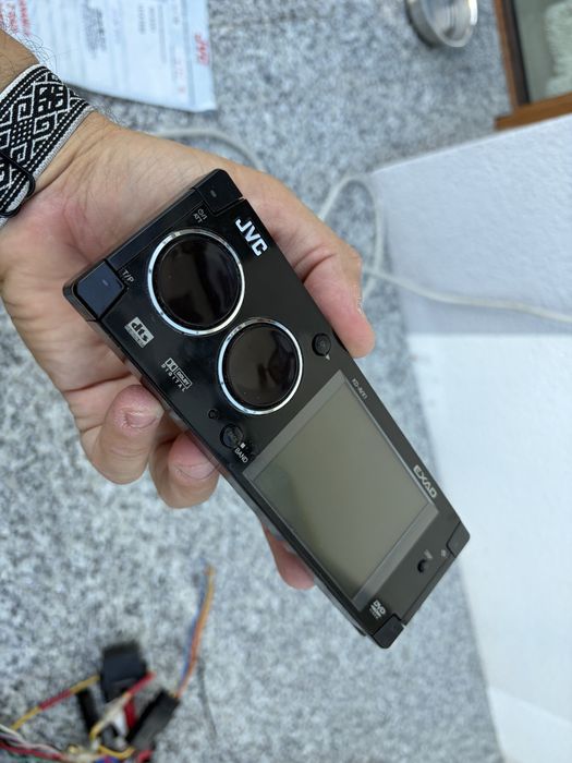 Radioodtwarzacz samochodowy JVC KD-AVX1