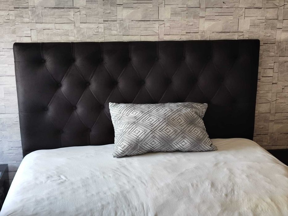 Cabeceira de Cama de Casal com Design Moderno