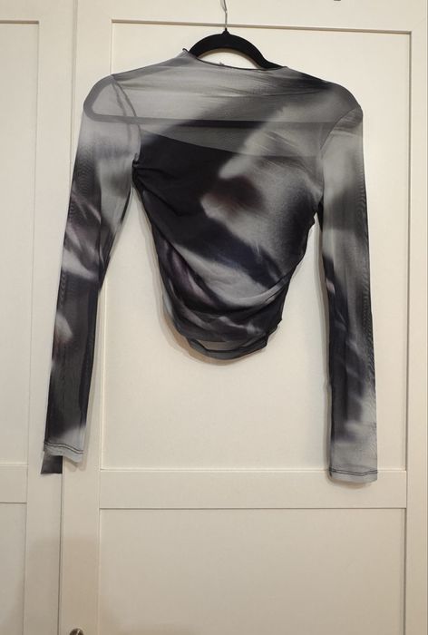 Przeswitująca tiulowa bluzka