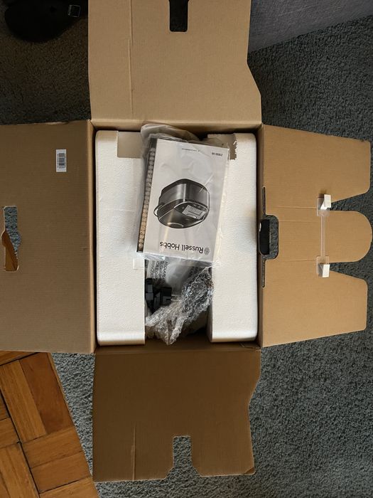 Russel Hobbs Multi Cooker. *Novo, nunca usado!*