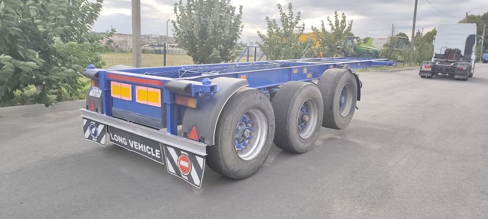 Контейнеровоз під 20 футовий контейнер