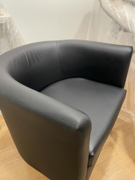 Vendo pequena poltrona
