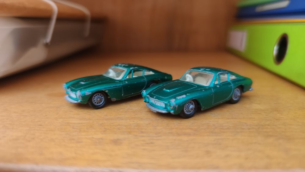 2 Lesney Matchbox Ferrari Berlinetta vintage