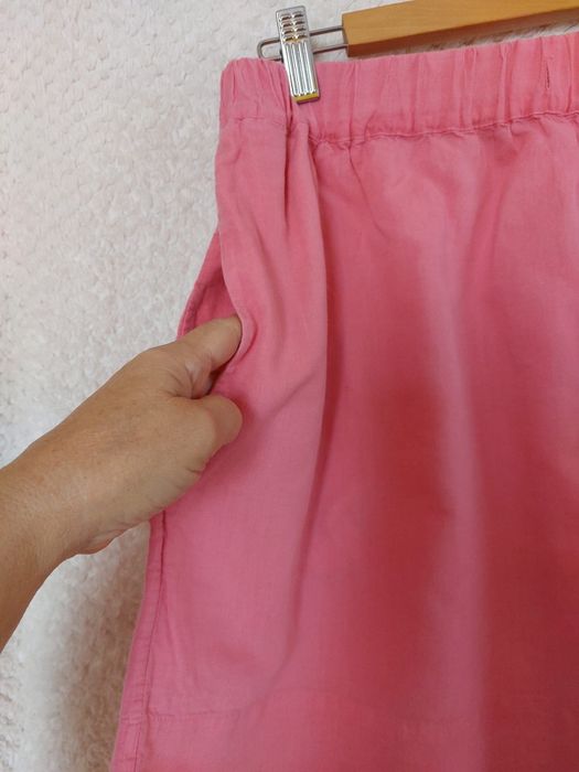 COS Krótkie spodenki, szorty z lnem, różowe. S/oversize