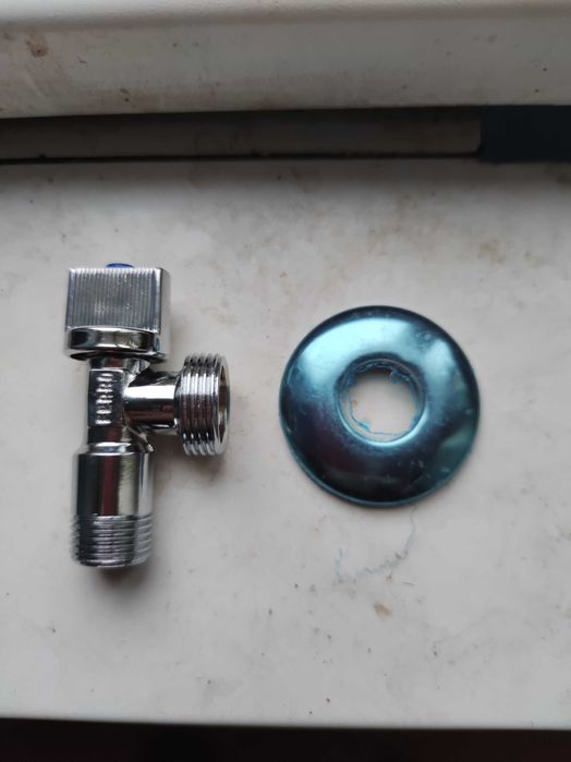 Кран кутовий до стиралки