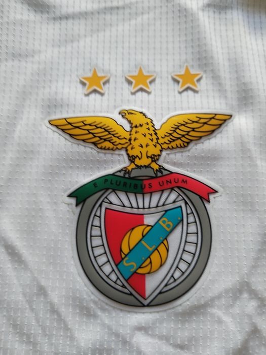 Vendo Equipamento do Benfica