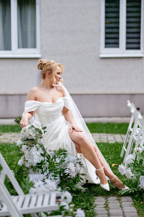 Весільна сукня (вечірня сукня)