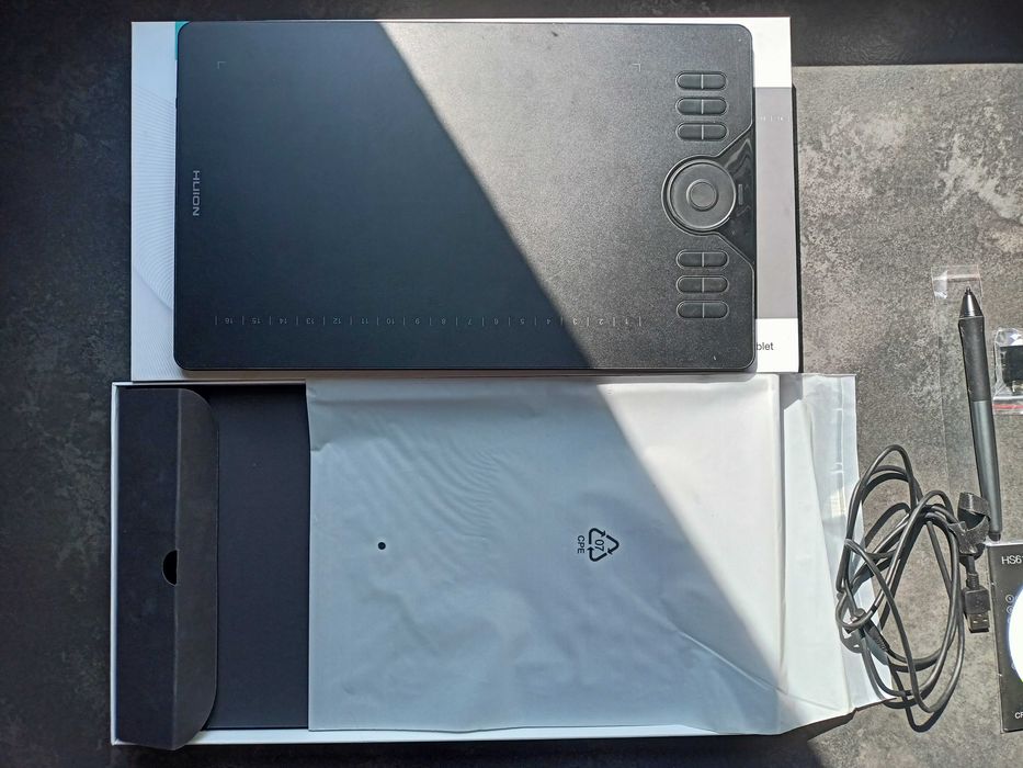 Tablet graficzny Huion HS610