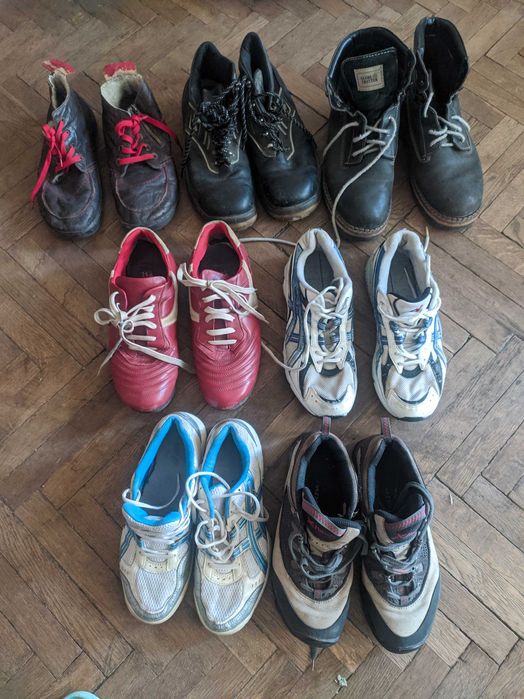 Взуття кросівки чоловічі