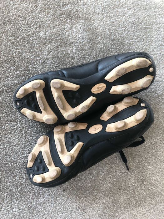 Chuteiras | 32 - pretas