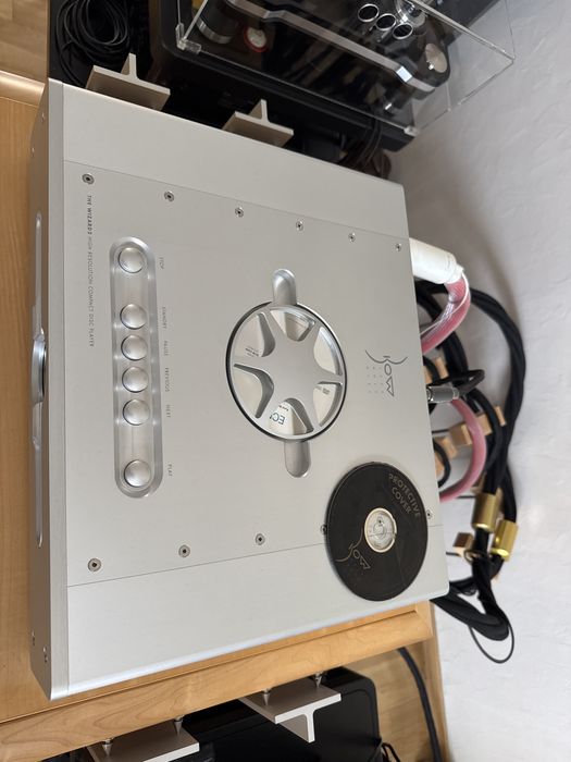 Hi-End проигрыватель CD компакт дисков Bow Technology WIZARD 2 (I 2 S)