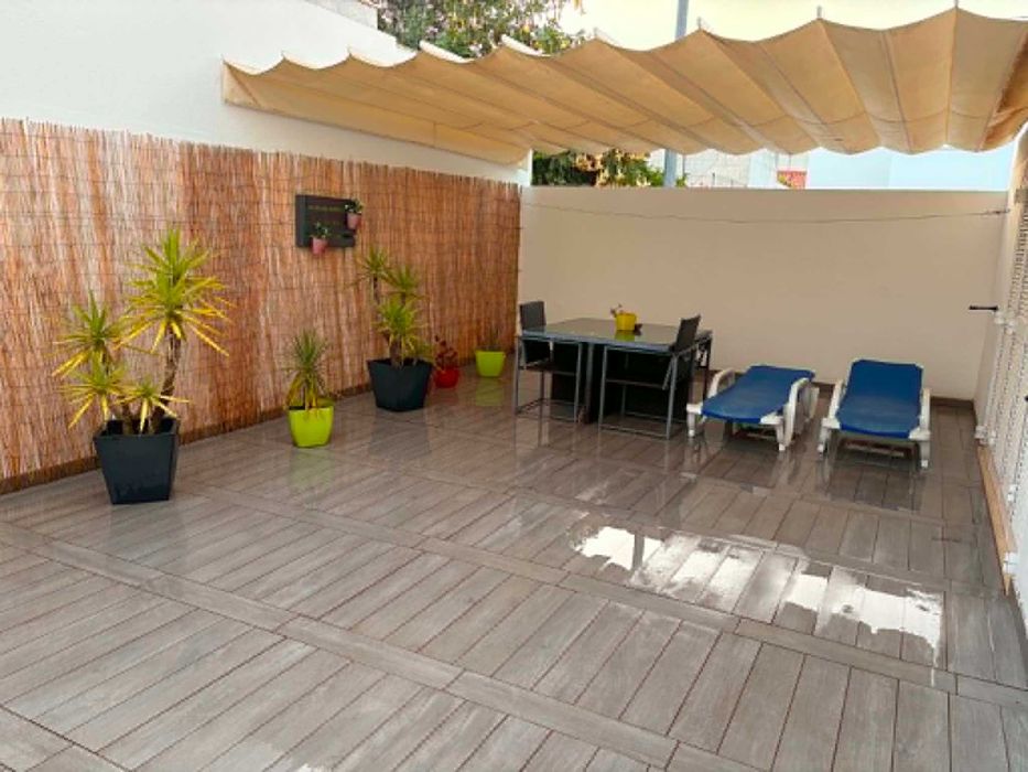 Moradia Unifamiliar T4 de gaveto no Bairro dos Álamos