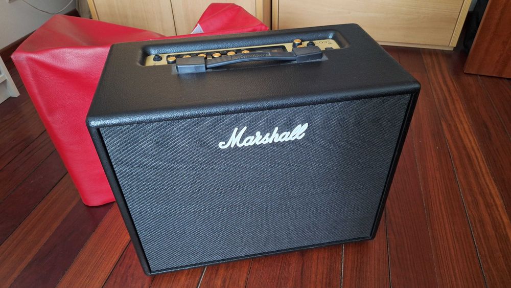 Combo Guitarra Marshall Code-50