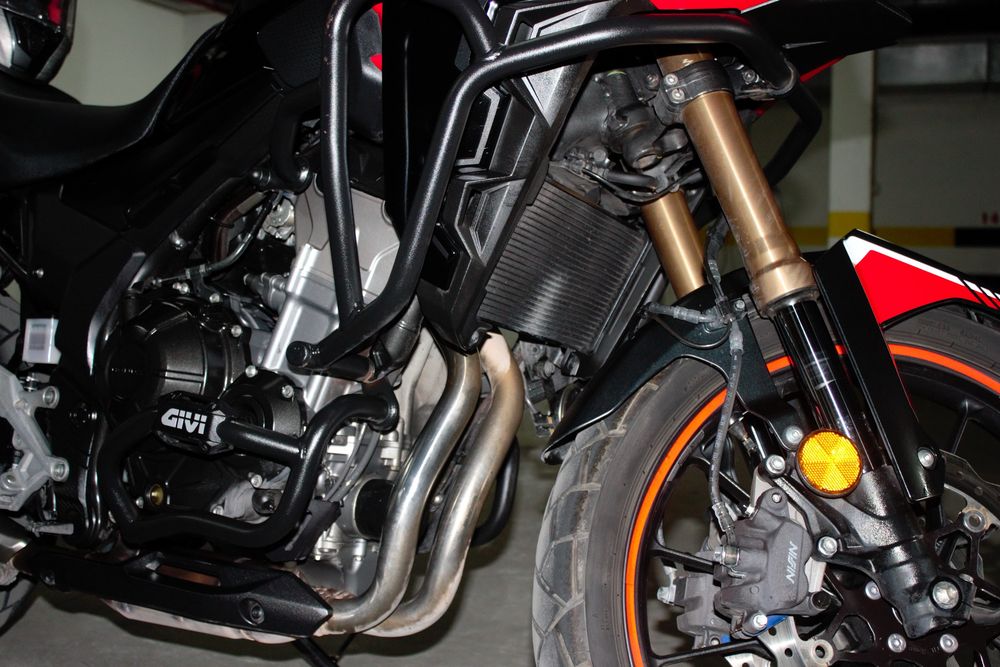 Honda CB500X de 2023 com 16.000km - Pack com Extras