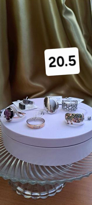 Стильные  кольца больших размеров