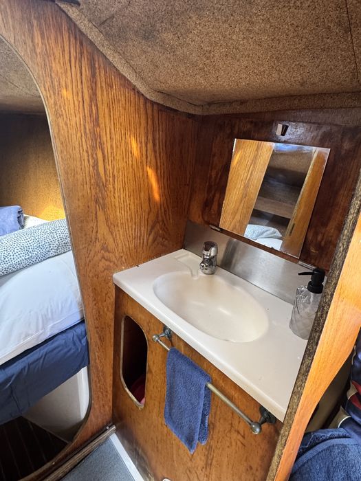 Vendo veleiro Kelt 8 (8,4 metros) com lugar de Marina