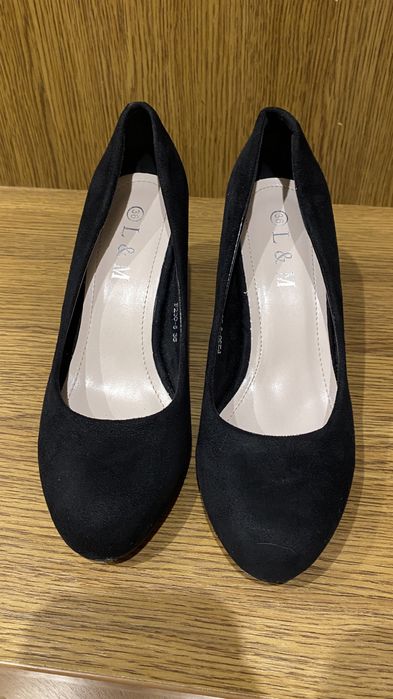 Новые туфли, каблуки, 36 размер, замш