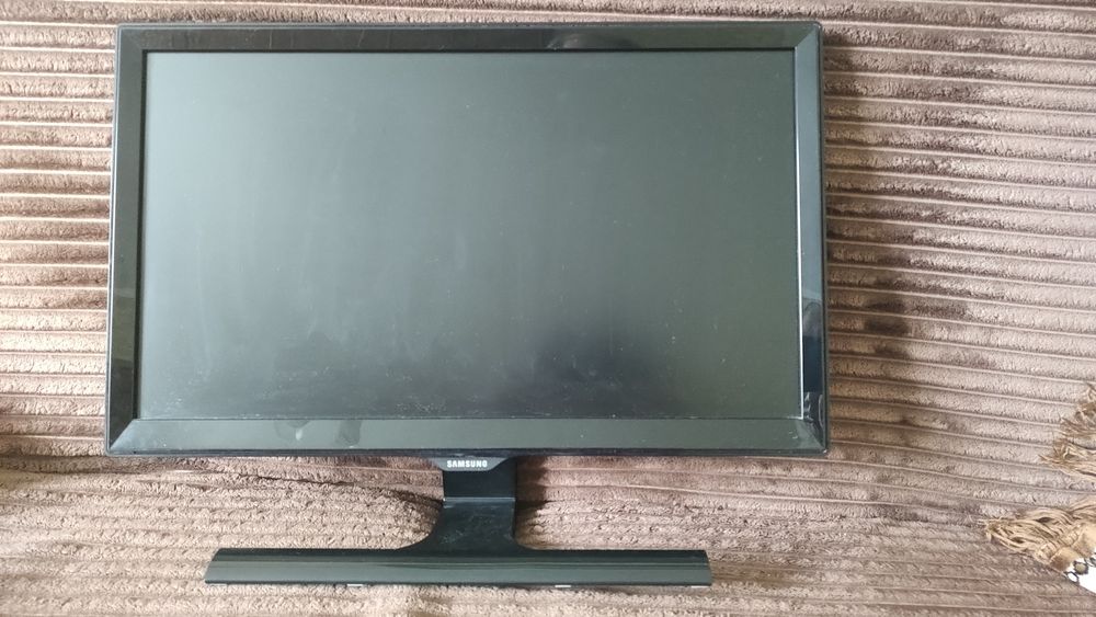 Монітор Samsung Ls 22E390HSO