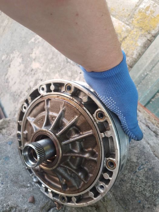 Продам масляний насос ZF5HP19 з втулкою