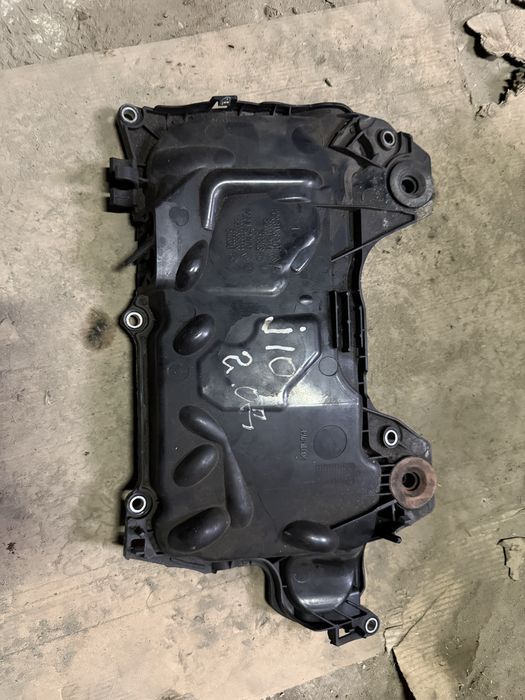 Декоративна накладка кришки Nissan Qashqai Renault Trafic 2.0dci 07-14