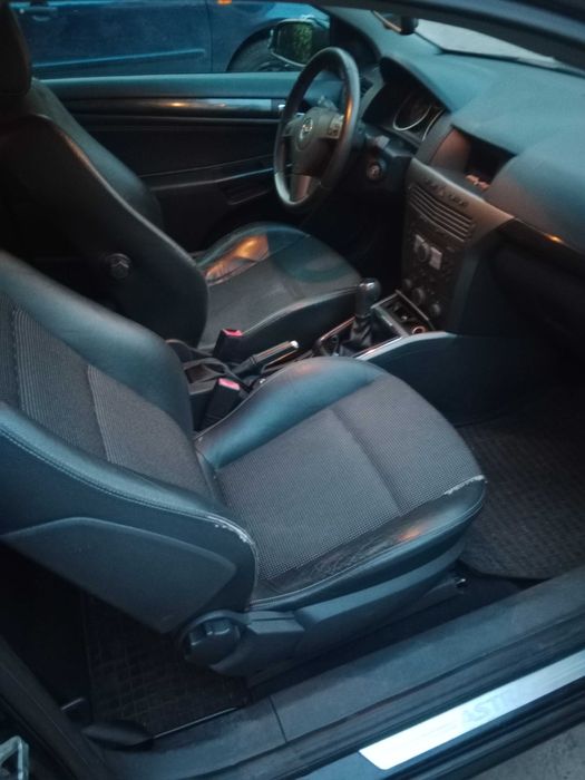 Opel Astra 1.9 cdti GTC POLECAM