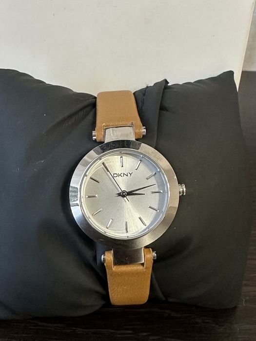 Годинник DKNYжіночій