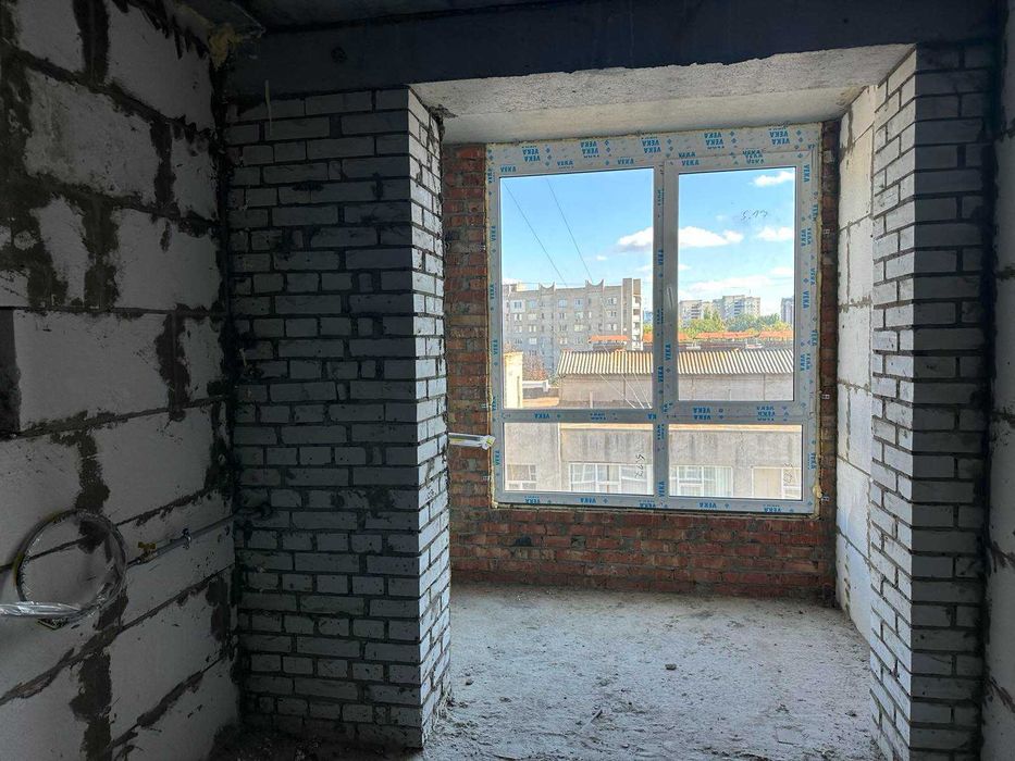 (5) Продаж 2к квартири на проспекті Юності  4422