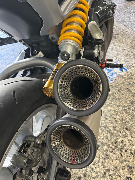 Indian FTR 1200 Carbon Exclusiva e Distinta em estado "Novo"