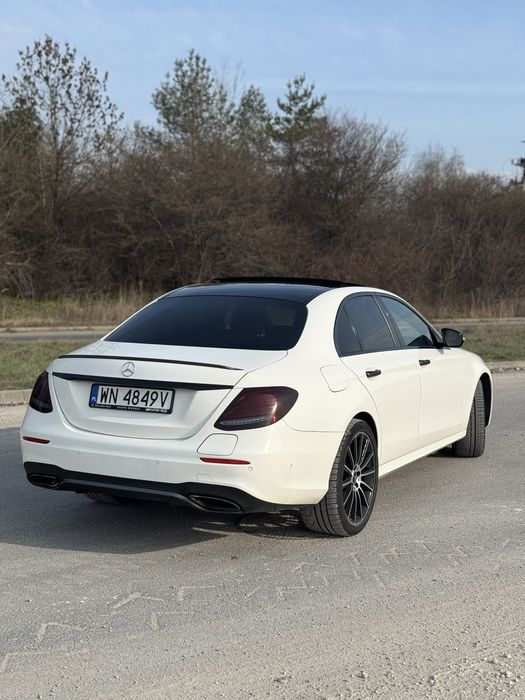 Zadbany Mercedes E350e AMG  | 299 KM | Panorama | Burmester| 9G-Tronic