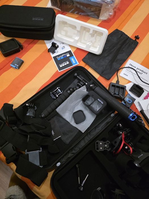 Go pro hero 10 com cartão memória e acessórios