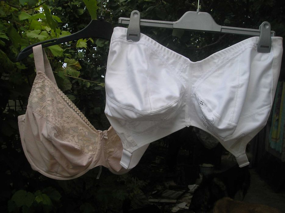 Комбидрэс 40 Н, новый,большая грудь,сверхсовременный, беж.,лифы