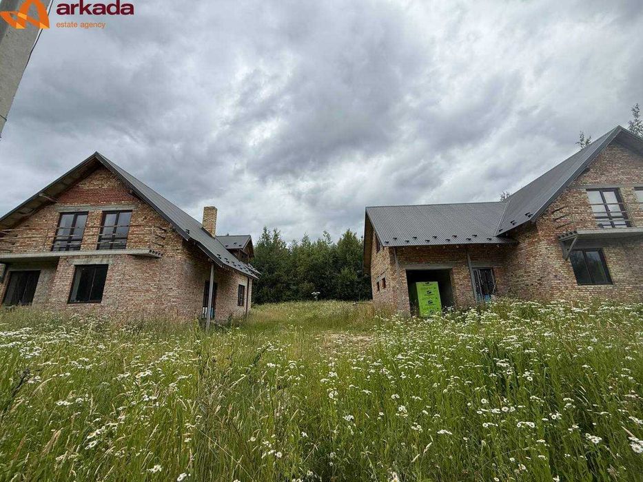 Продається будинок в передмістті Івано- франківська в с. Угринів.