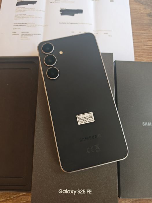 Samsung S25 FE 5G 8GB/256GB Dual Sim Preto Seminovo(Usado 1 dia), C/Garantia Aceito Retomas