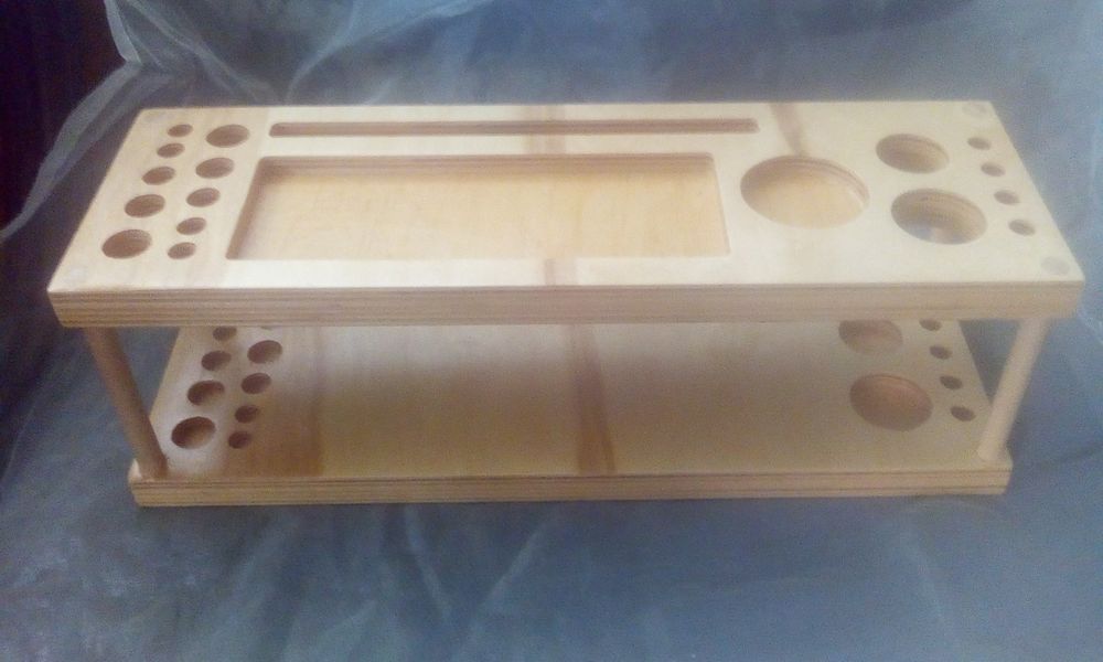 Полочка для канцелярии и косметики