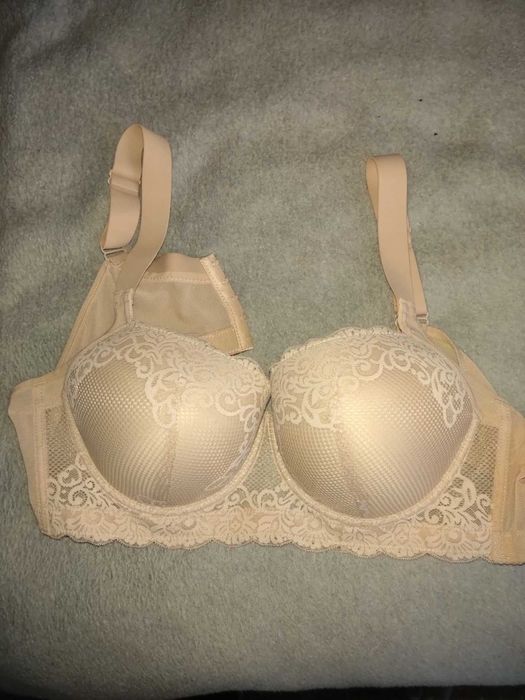 piękny beżowy biustonosz