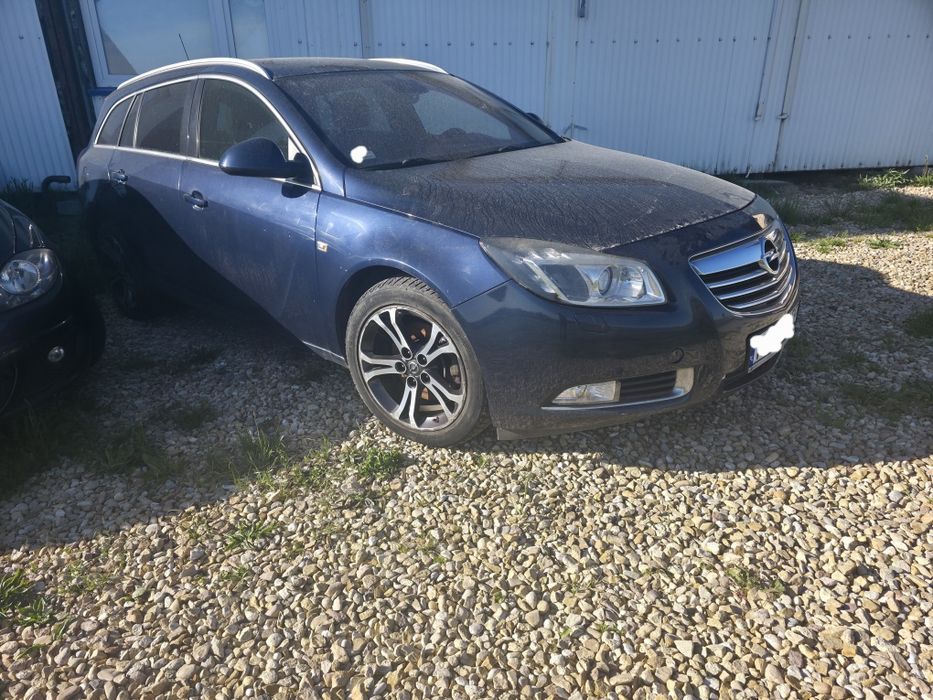 Cała na cześci Opel insignia 4x4 biturbo z22a  lampa xenon drzwi  maska błotnik koła