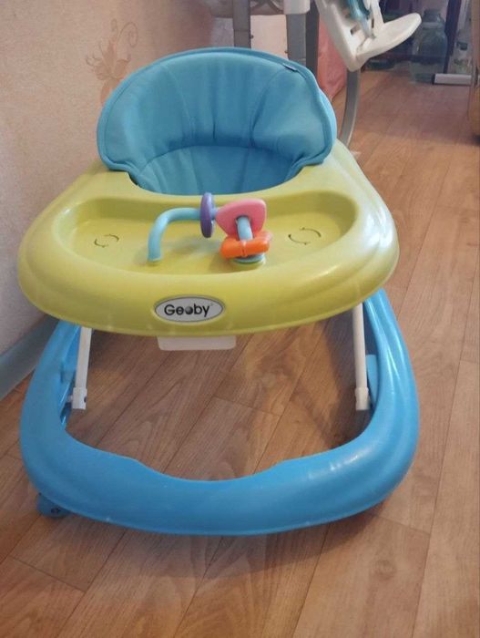 Столик з ходунками "Geoby"