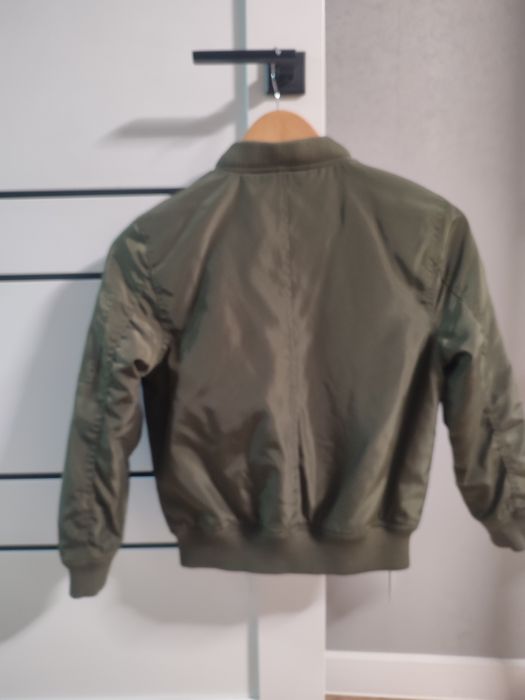 Куртка,бомбер весняний 134 см