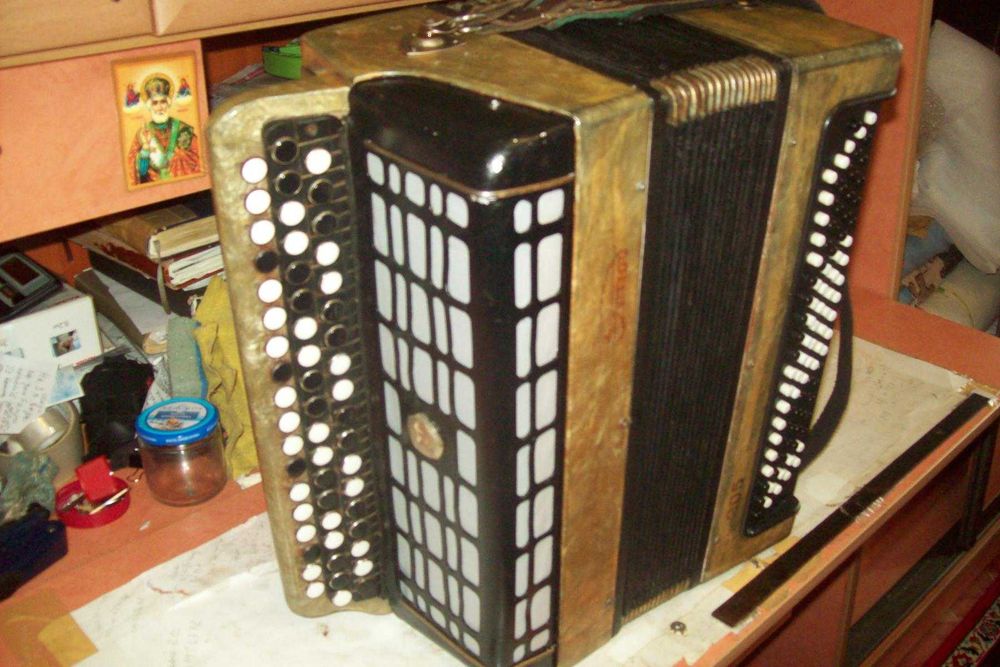 Подарочные баяны бери и играй