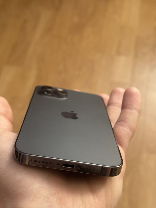 Iphone 12 pro Black 80% Battery