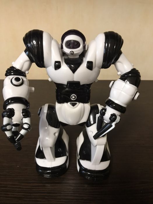 Мини-робот Wow Wee Robosapien (W8085)