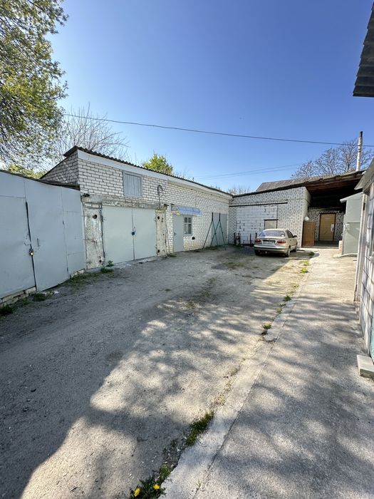 Продається будівля у центрі міста