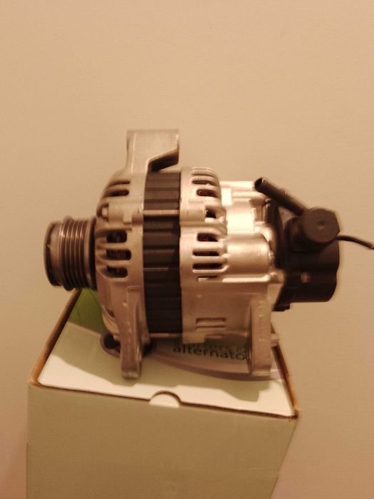 Alternator HYUNDAI Terracan 2.9 CRDi KIA Carnival TDi Sorento 2.9 CRDi