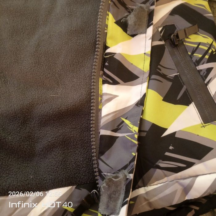 Продам дитячу куртку