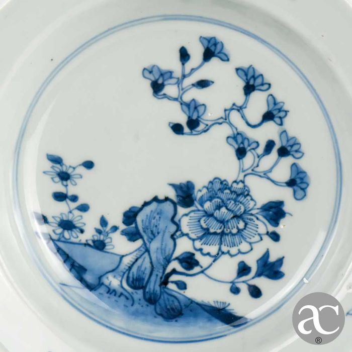 Prato fundo octogonal, porcelana da China período Qianlong, séc. XVIII