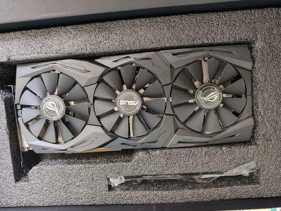 ASUS  Strix GeForce GTX 1080 Ti 11GB